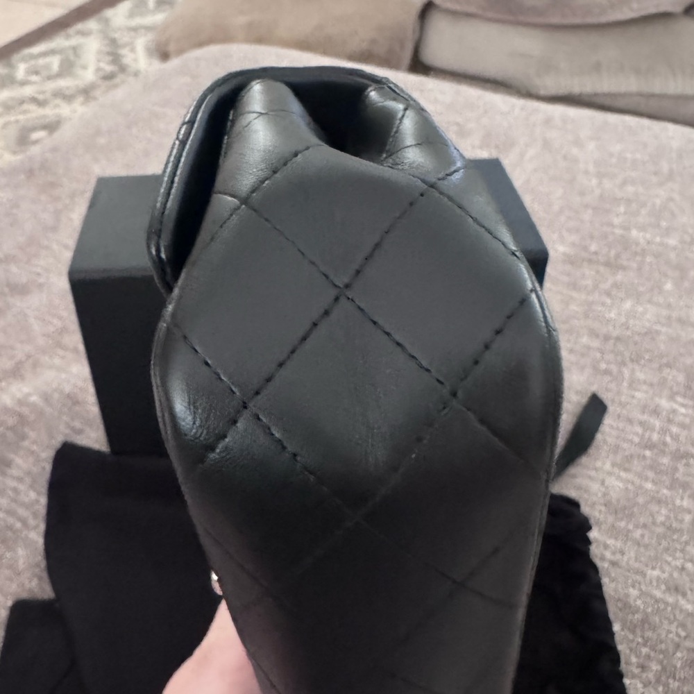 CHANEL Black Quilted Valentine editionLambskin Shoulder Bag with Silver Hardware - Picture 5 of 13